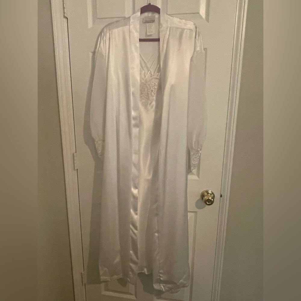 Vintage Alexandra Nicole Nightown and Robe Lingerie